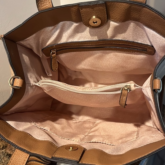 Brown/tan/white purse - Picture 3 of 5